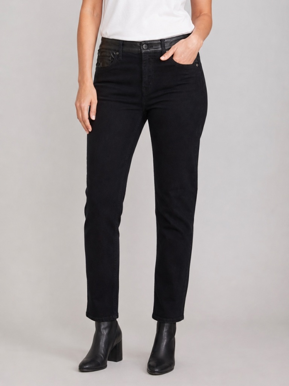 GAP Vintage Mid Rise Slim Jeans 31